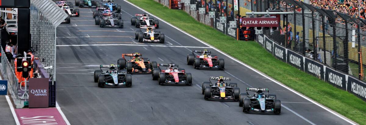 George Russell (GBR) Mercedes AMG Formula One Team W17 leads at the start of the race.
08.03.2026. Formula 1 World Championship, Rd 1, Australian Grand Prix, Albert Park, Melbourne, Australia, Race Day.
- www.xpbimages.com, EMail: requests@xpbimages.com © Copyright: Moy / XPB Images